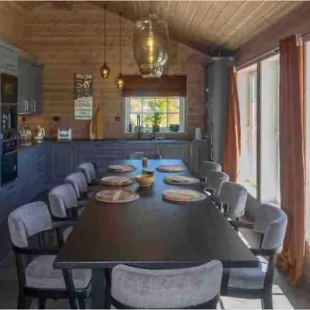 Exclusive Family With View And Beautiful Norwegian Nature *