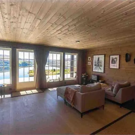 Exclusive Family With View And Beautiful Norwegian Nature Tjorhom