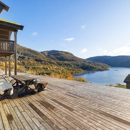 Exclusive Family With View And Beautiful Norwegian Nature *
